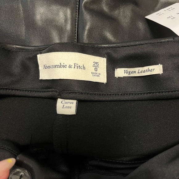 Abercrombie Curve Love Vegan Leather Slim Flare Pant - Picture 3 of 4